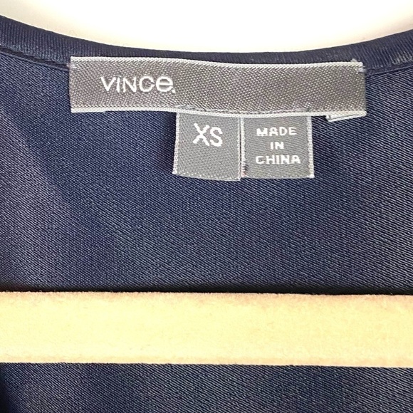 Vince V-Neck Matte Shine Dress Size XS Navy Pockets - Picture 5 of 12